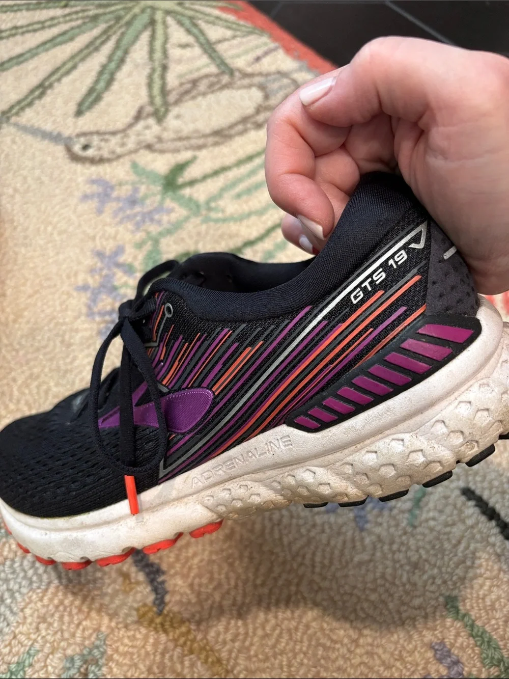 Brooks Adrenaline 19 Running Shoes, 9.5 Wide